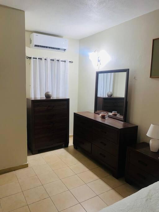 Club Caribbean Apartments Runaway Bay Luaran gambar